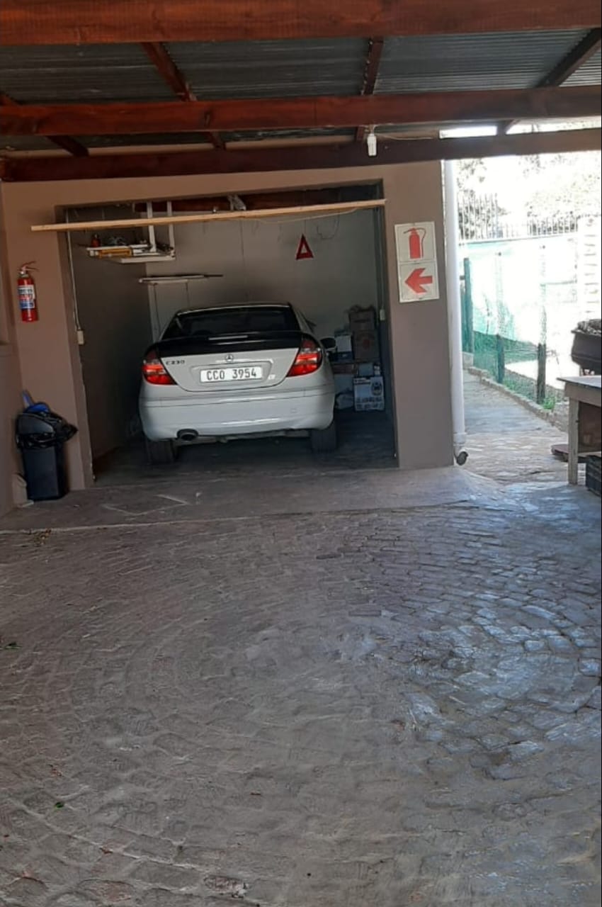 2 Bedroom Property for Sale in Uniondale Western Cape